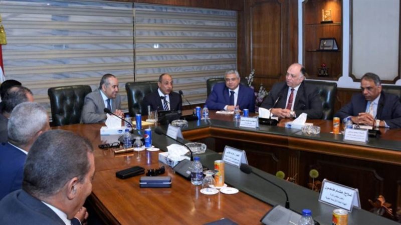 وزير الطيران الفريق