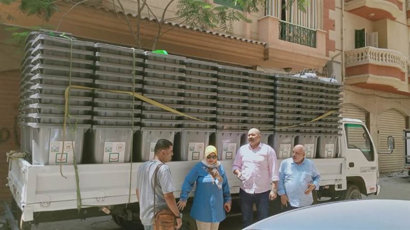 ٦٠٠ حاوية نظافة من