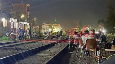 بعد انتشار صور مخالفة.. كفر الشيخ تغلق مقهى السكة الحديد