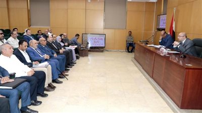 اجتماع لمجلس إدارة المناطق الصناعية ببنى سويف لبحث الدفع بقطاع الاستثمار