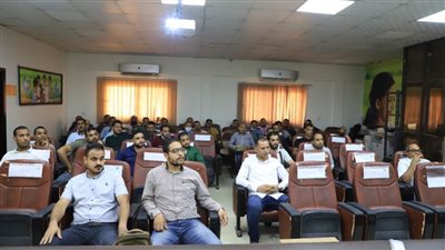 مياه أسيوط: تدريب محصلي منطقتي شرق وغرب.. ورئيس الشركة يشيد بالارتقاء المهني والمهاري