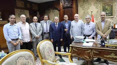 محافظ المنيا يناقش مع أعضاء مجلسي النواب والشيوخ عددًا من القضايا
