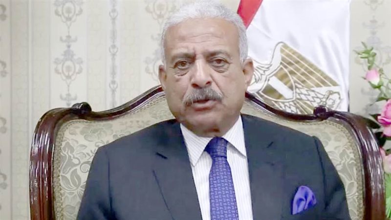 محافظ السويس عبدالمجيد