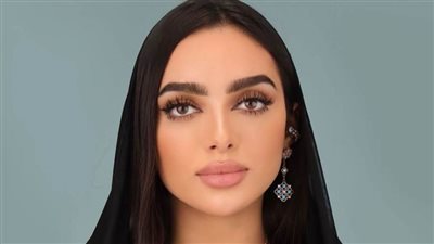 جهان علوي توضح أهم تصميمات عبايات السيدات.. شتاء 2023