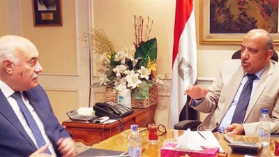 وزير قطاع الأعمال العام يتابع موقف تنفيذ مشروع تطوير شركات القطن والغزل والنسيج
