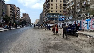 حملات مكبرة لإزالة الإشغالات والتعديات بأحياء منتزه أول والعجمي