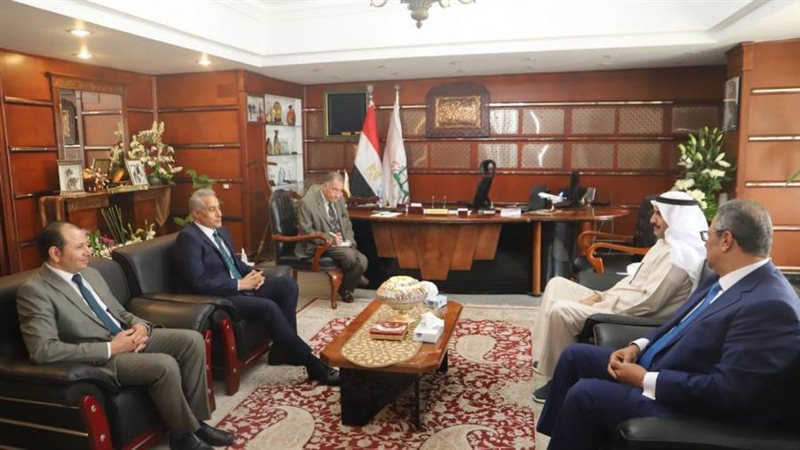 وزير القوى العاملة