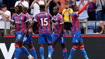 كريستال بالاس يفوز على أستون فيلا بثلاثة أهداف لهدف