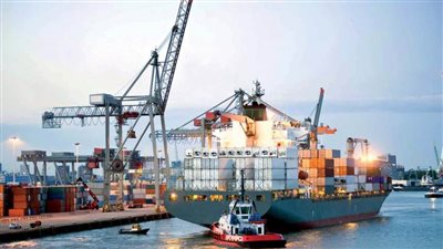 نشاط كبير في حركة الملاحة والتداول بالهيئة العامة لميناء الإسكندرية