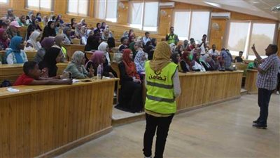 دورة تدريبية عن لغة الإشارة بجامعة جنوب الوادي