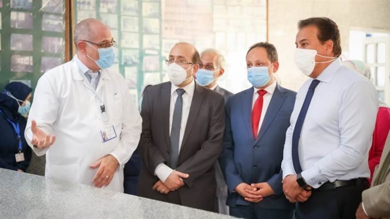 وزير الصحة بمستشفى