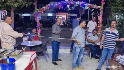 الوحدة المحلية لمركز الخارجة تشن حملة لرفع الإشعارات وتقنين أوضاع المحلات 