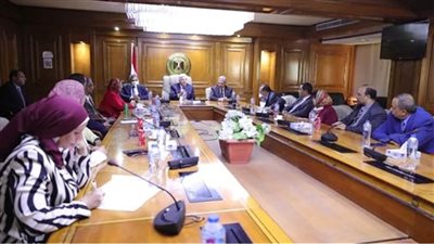 وزير التعليم العالي يطالب بتوجيه الأبحاث العلمية لخدمة المجتمع ومواجهة تحديات النمو الاقتصادي