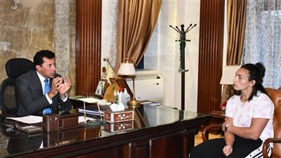وزير الرياضة يستقبل سمر حمزة ويتابع استعداداتها في الفترة المقبلة