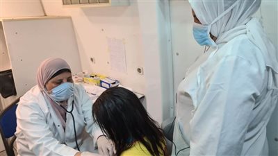 الكشف على ١٥٠٢ مواطن في قافلة طبية بقرية المروحة بالبحيرة