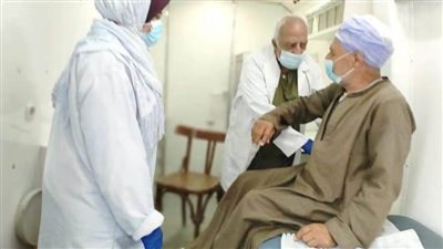 حياة كريمة.. تقدم الخدمات الطبية لـ 1624 مواطنًا بهوارة بالمنيا 