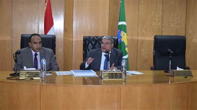 محافظ المنيا تنفيذ 70٪ من المشروع القومي لتبطين الترع وتجريم إلقاء المخلفات بالمصارف المائية