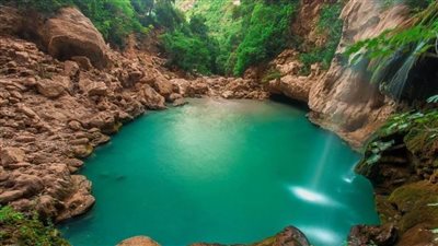 أقشور المغربية.. جبال شاهقة تعانقها الشلالات النقية والبساط الأخضر