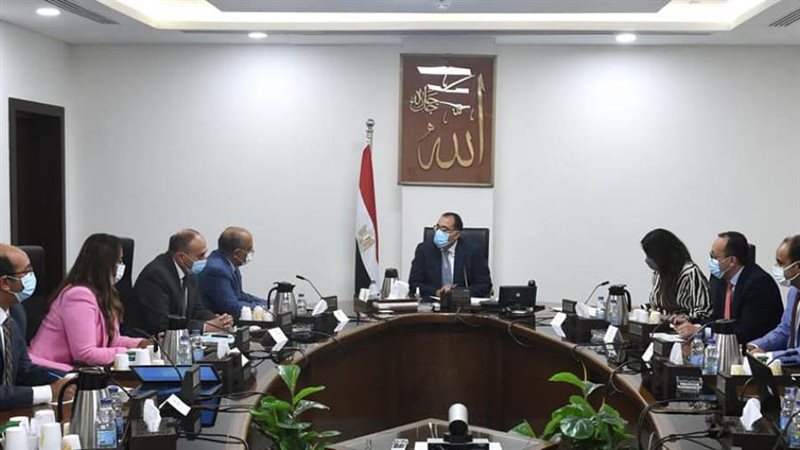 رئيس الوزراء يتابع