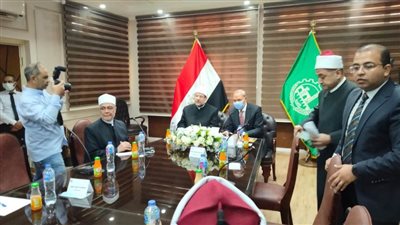  وزير الأوقاف: نستهدف توزيع صكوك الأضاحى على 100 ألف أسرة شهريا