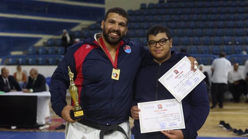 أحمد وحيد نجم منتخب