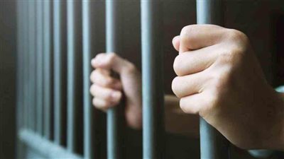 السجن 6 سنوات للمدرس المتهم بالتحرش بطالبة حدائق الأهرام