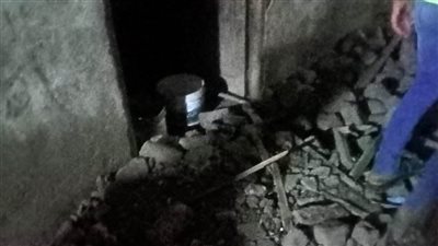 محافظ أسيوط يكلف السكرتير العام والمساعد بمتابعة وتقديم الدعم لأسرة المنزل المنهار