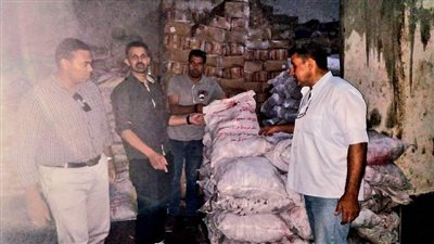 ضبط ١٦ طن فواكه معبأة غير صالحة وأسماك مدخنة منتهية الصلاحية بالبحيرة