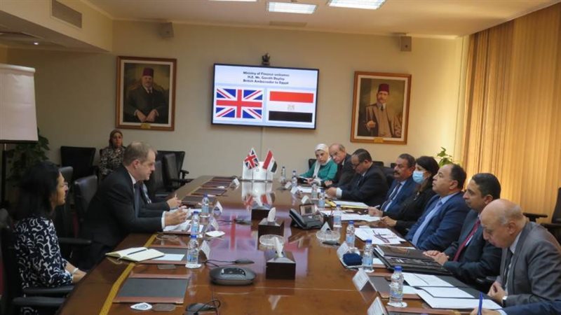 خلال الاجتماع