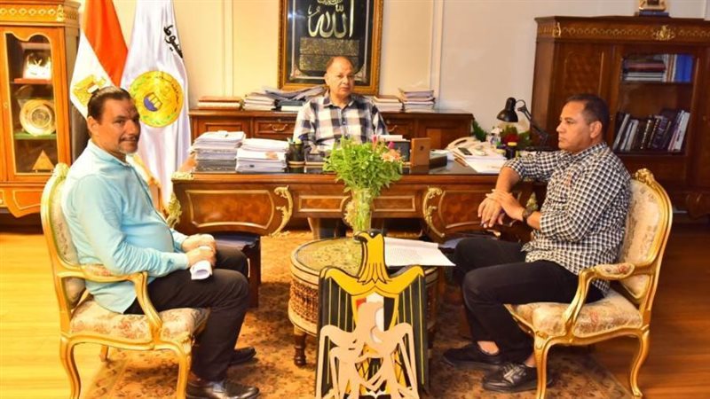 محافظ أسيوط يلتقى