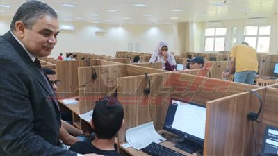 رئيس جامعة كفر الشيخ يتفقد اختبارات مبادرة 