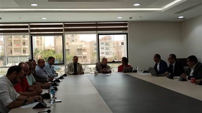 اللجنة المنظمة لبطولة العالم للكراسي المتحركة لكرة اليد تبحث استعدادات استضافة مصر للبطولة