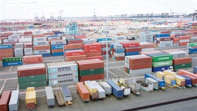 جمارك سفاجا تضبط 10 محاولات تهرب جمركي لكمية من البضائع المتنوعة