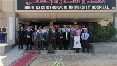 رئيس جامعة المنيا يفتتح أعمال تطوير مستشفى القلب والصدر الجامعى