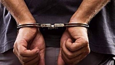 ضبط عامل عقب قيامه بسرقة باب مقبرة أثرية بسوهاج