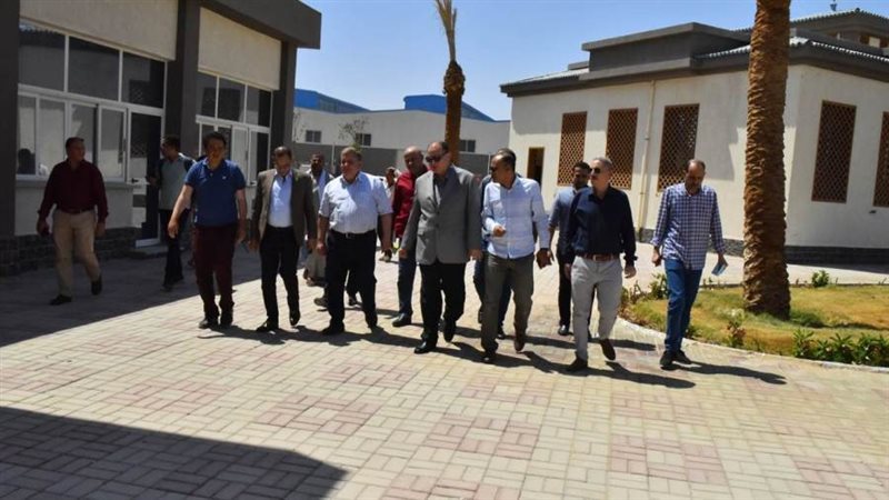 محافظ أسيوط يتفقد