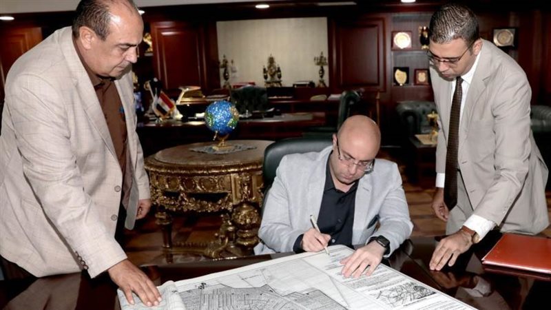 محافظ بنى سويف فى