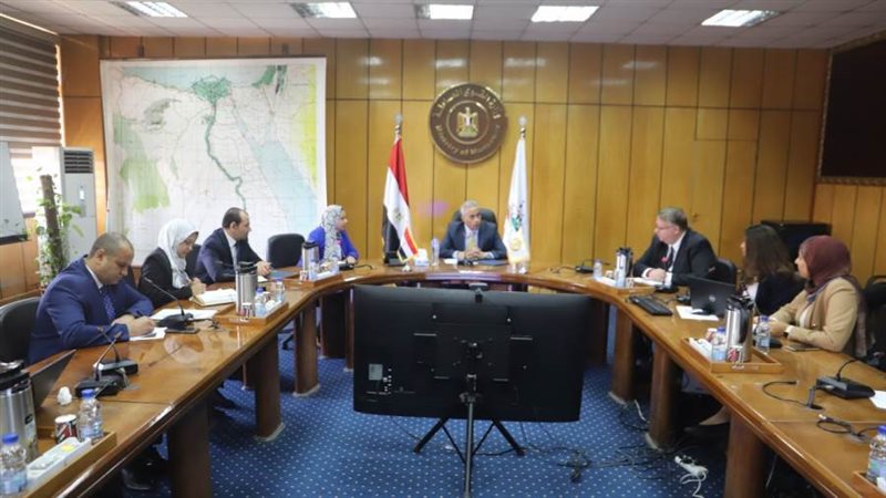 وزير القوى العاملة