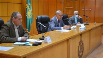 محافظ القليوبية يناقش 4 ملفات مهمة.. تعرف عليها