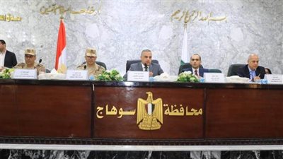 محافظ سوهاج يترأس الاجتماع الدوري لتطوير الريف المصري 