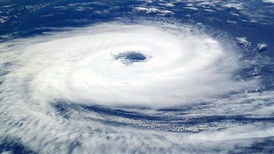 السلطات اليابانية تحذر السكان من إعصار 