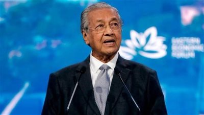 إصابة رئيس الوزراء الماليزي السابق مهاتير محمد بكورونا