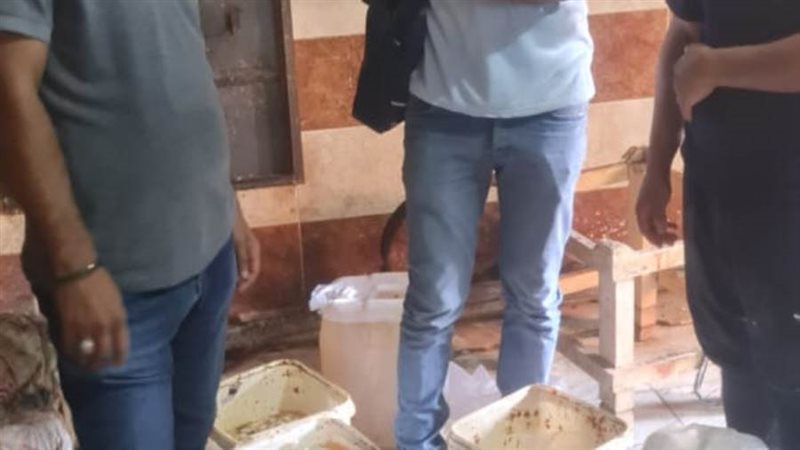 ضبط ٢٢ طن ملح وأغذية