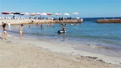 السياحة والمصايف بالإسكندرية ترفع الراية الصفراء