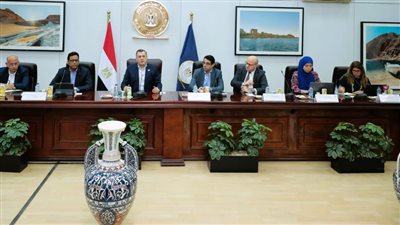 وزير السياحة والآثار يتابع مستجدات العمل بمنطقة  الزوار بالمتحف الكبير 