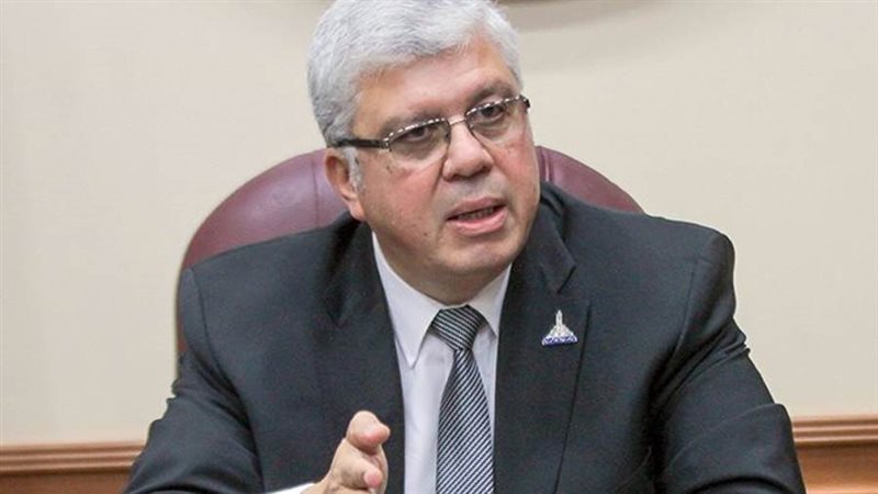 الدكتور أيمن عاشور