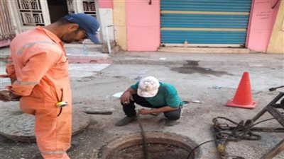 مياه القناة تواصل تنفيذ أعمال التطهير لشبكات الصرف الصحي بمحافظات القناة 
