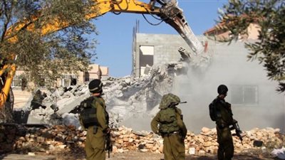 الاحتلال يجبر عائلة على هدم منزلها بالقدس.. والخارجية الفلسطينية تدين