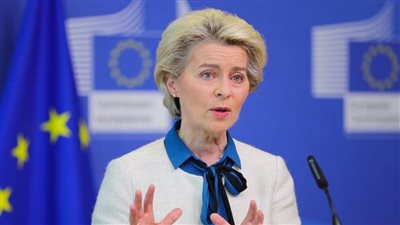 رئيسة المفوضية الأوروبية وزيلينسكي يبحثان فرض قيود للحد من أرباح روسيا من بيع النفط والغاز