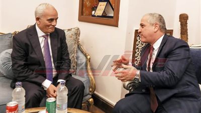 الشوربجي يؤكد على الدور المحوري للصحافة في نشر الوعي